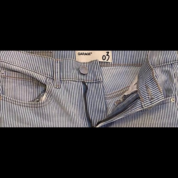 high rise jegging- light stripe blue from garage - Picture 4 of 4